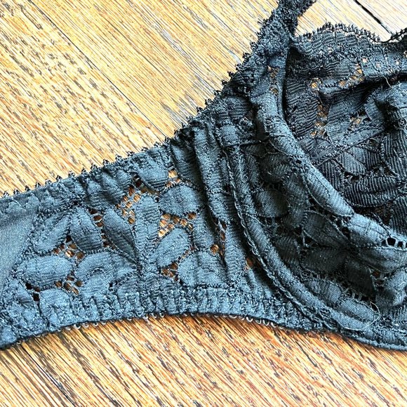 Vintage Lou Bra from Paris France Dainty Daisy Lace flowers & Bows Black 34B 36C - Picture 4 of 15